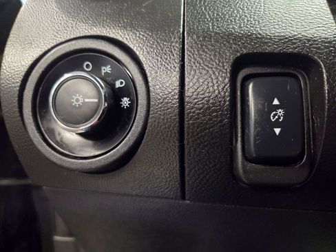 Used 2016 Ford Taurus Limited w/ Equipment Group 301A image 27