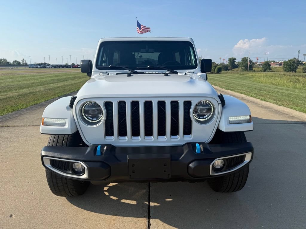 Used 2022 Jeep Wrangler Unlimited Sahara w/ Cold Weather Group AWD/4WD image 11
