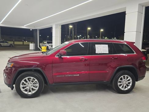 Certified 2022 Jeep Grand Cherokee Laredo X image 3