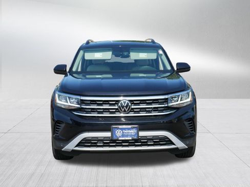 Certified 2023 Volkswagen Atlas SE w/ Panoramic Sunroof Package AWD/4WD image 2