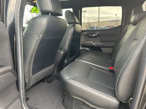 Used 2023 Toyota Tacoma TRD Off-Road image 24