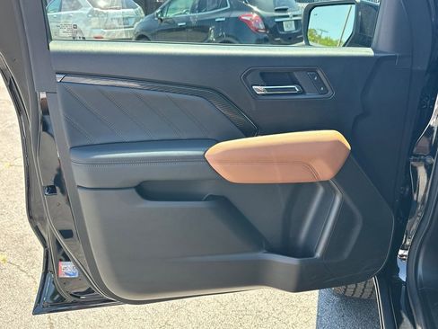 New 2026 GMC Canyon AT4 AWD/4WD image 11