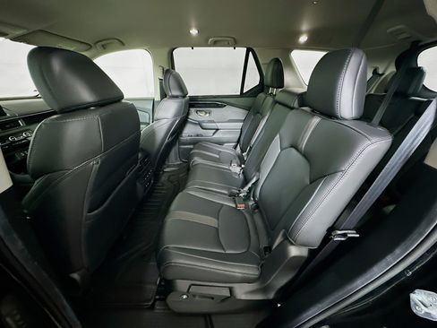 Used 2025 Honda Pilot EX-L image 28