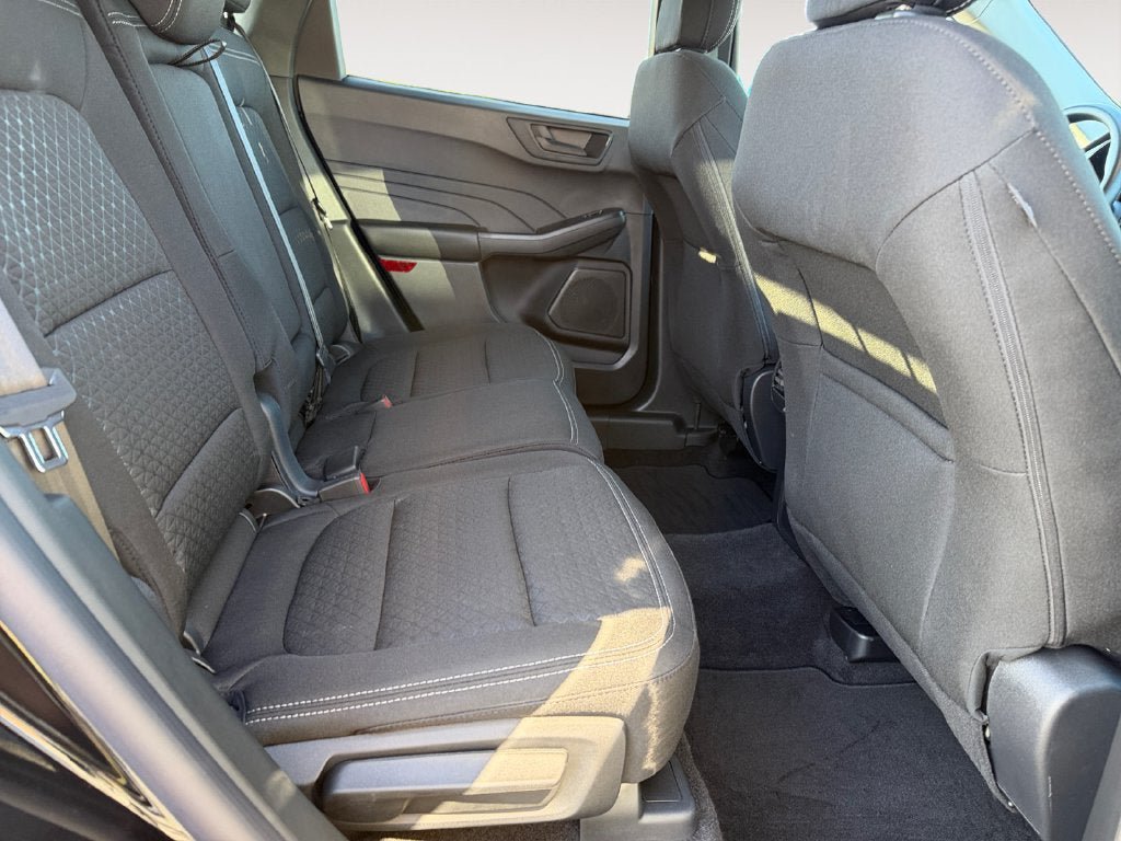 Used 2025 Ford Escape Active AWD/4WD image 23