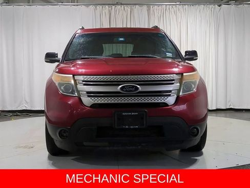 Used 2013 Ford Explorer XLT image 3