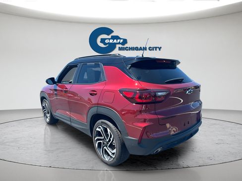 Used 2025 Chevrolet TrailBlazer RS w/ Convenience Package FWD image 3