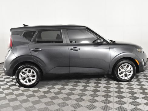 Used 2023 Kia Soul LX w/ Option Group 015 image 5