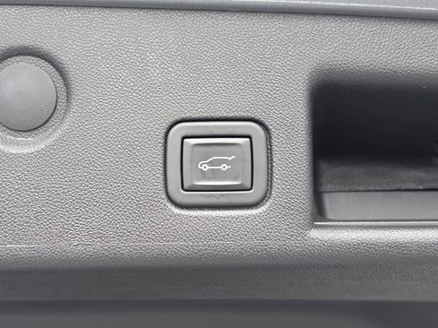 Used 2024 Chevrolet Equinox LT FWD image 14