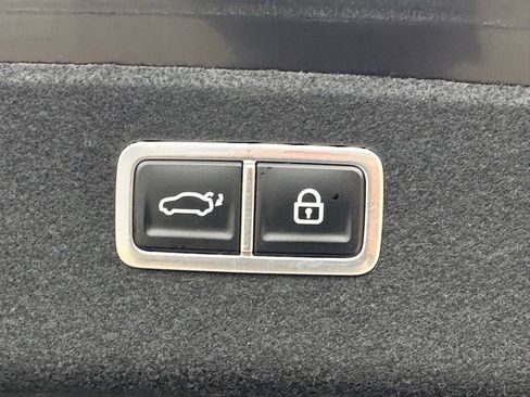 Used 2025 Genesis G80 3.5T Sport image 14