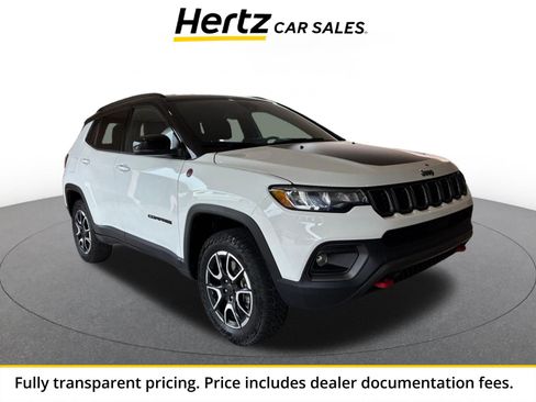 Used 2025 Jeep Compass Trailhawk AWD/4WD image 1