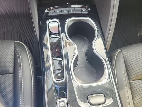 Used 2023 Buick Envision Essence AWD/4WD image 14