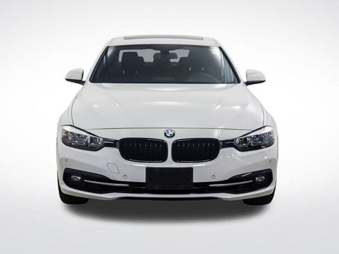 Used 2017 BMW 330i xDrive Sedan AWD/4WD image 8