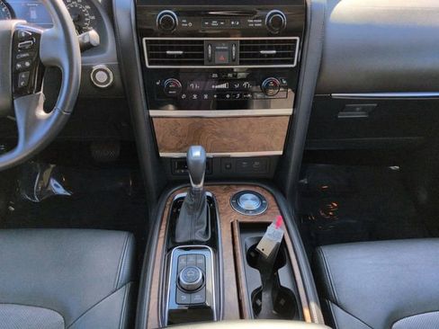 Used 2022 Nissan Armada SL image 19