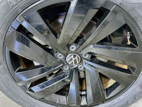 Used 2023 Volkswagen Atlas Cross Sport SE FWD image 30