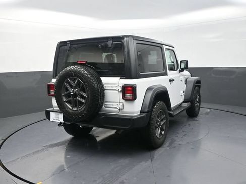 Used 2024 Jeep Wrangler Sport AWD/4WD image 10