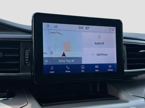 Used 2024 Ford Explorer XLT w/ Equipment Group 202A AWD/4WD image 17