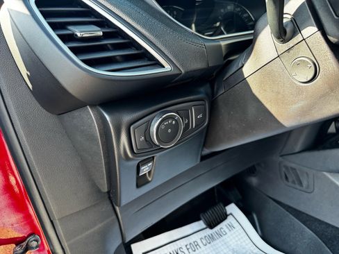 Used 2017 Lincoln MKX Reserve w/ Luxury Package image 19