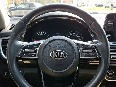 Used 2021 Kia Seltos EX image 21