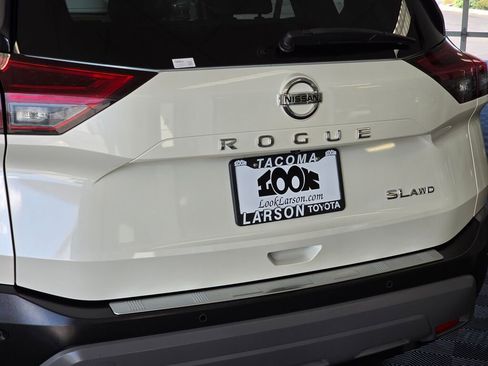 Used 2021 Nissan Rogue SL w/ Premium Package AWD/4WD image 12