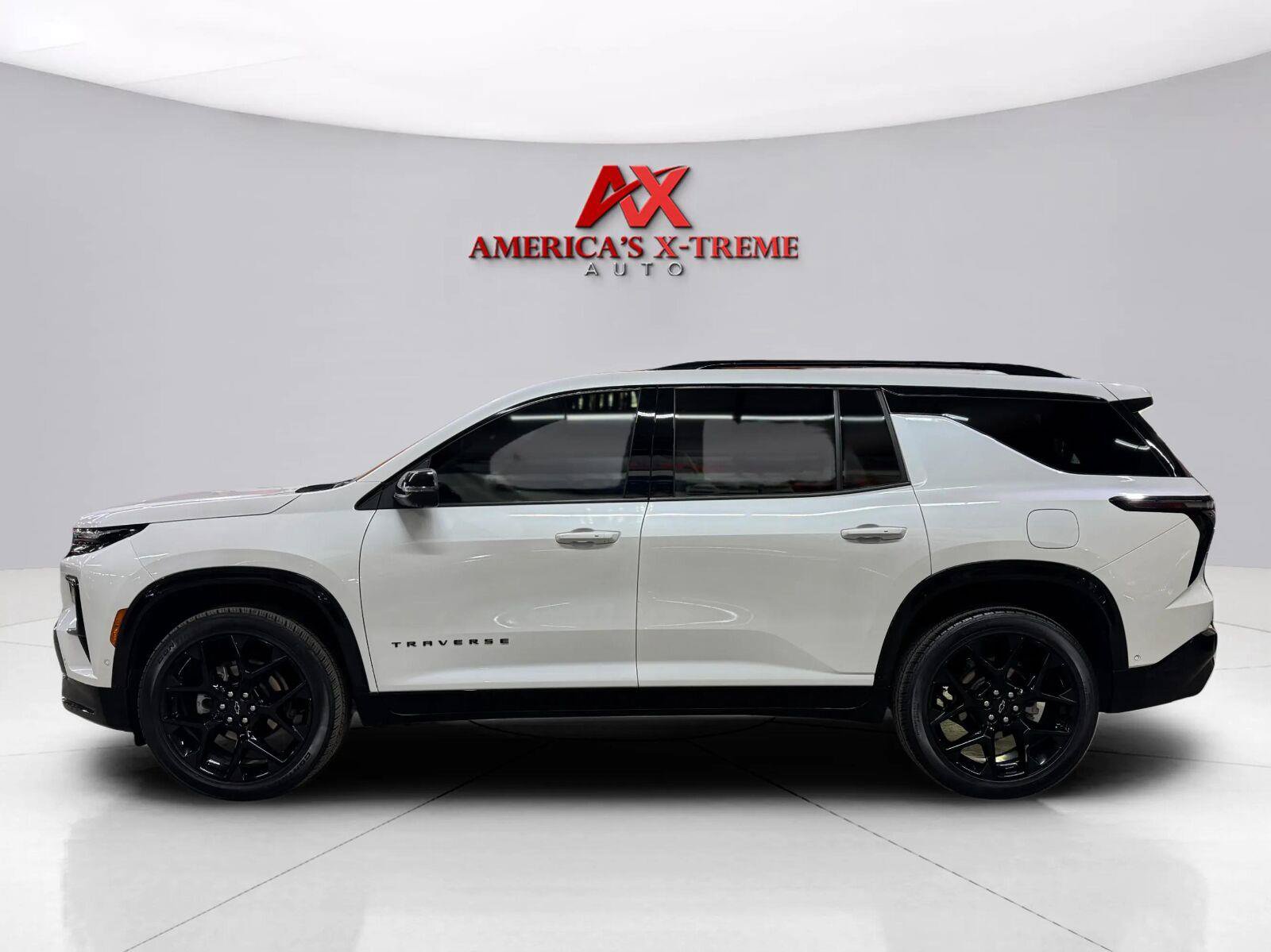 Used 2024 Chevrolet Traverse RS AWD/4WD image 4