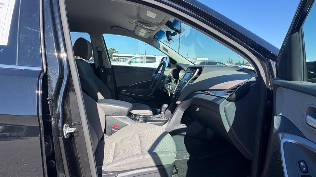 Used 2016 Hyundai Santa Fe SE AWD/4WD image 8