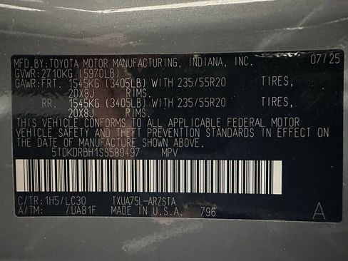 Used 2025 Toyota Highlander XSE image 11