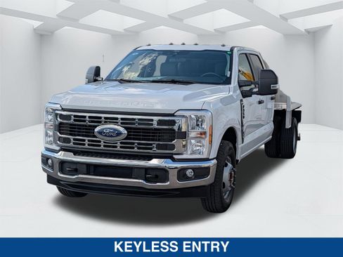 New 2026 Ford F350 XL w/ XL Chrome Package RWD image 8