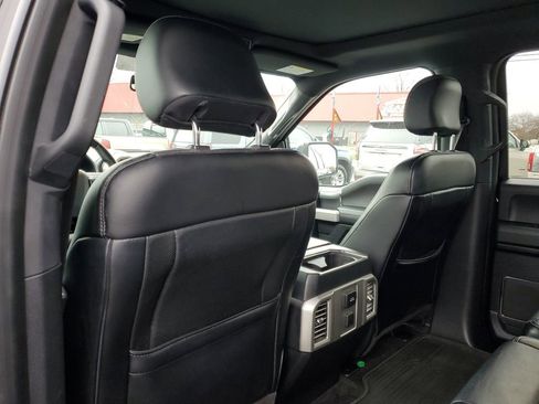 Used 2015 Ford F150 Lariat image 28