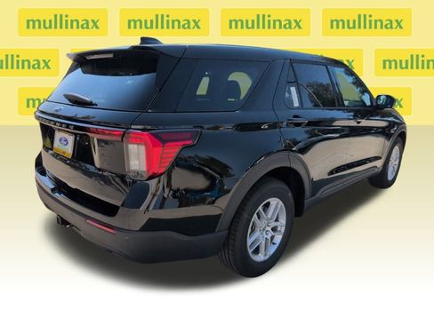 New 2026 Ford Explorer Active image 4