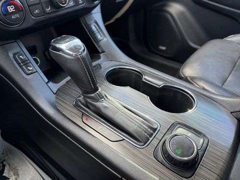 Used 2019 GMC Acadia SLT w/ Black Edition image 25