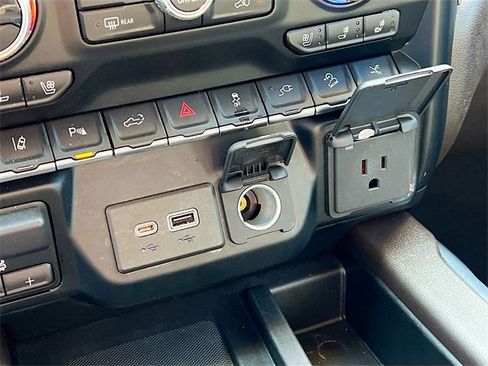 Used 2022 GMC Sierra 2500 Denali image 21