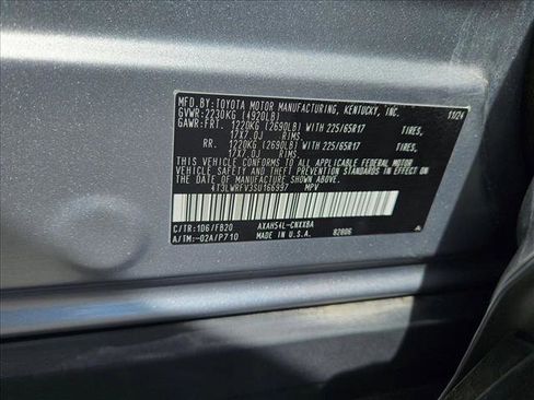 Used 2025 Toyota RAV4 LE AWD/4WD image 22