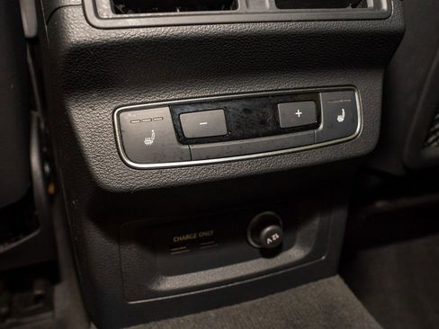 Used 2023 Audi Q5 Prestige w/ Prestige Package image 8