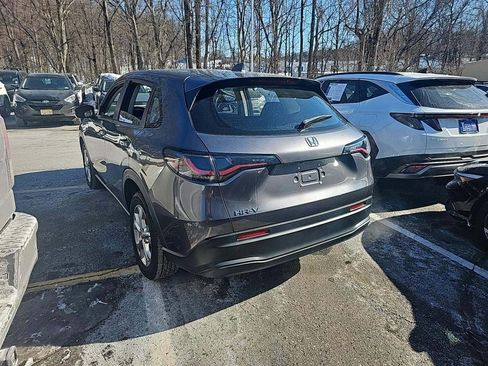 Used 2023 Honda HR-V LX image 3