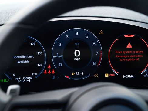 Used 2025 Porsche Cayenne S image 26