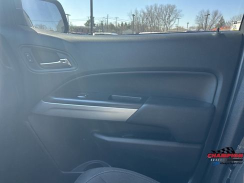 Used 2019 Chevrolet Colorado LT w/ LT Convenience Package image 19