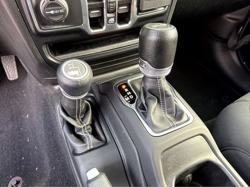 Certified 2022 Jeep Wrangler Unlimited Sahara w/ LED Lighting Group image 23