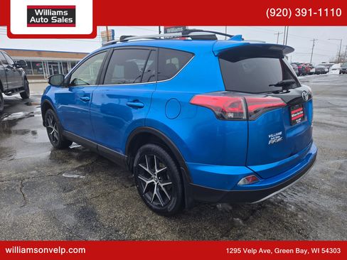 Used 2017 Toyota RAV4 SE image 6