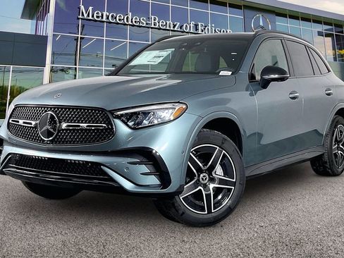 Used 2026 Mercedes-Benz GLC 300 4MATIC image 2