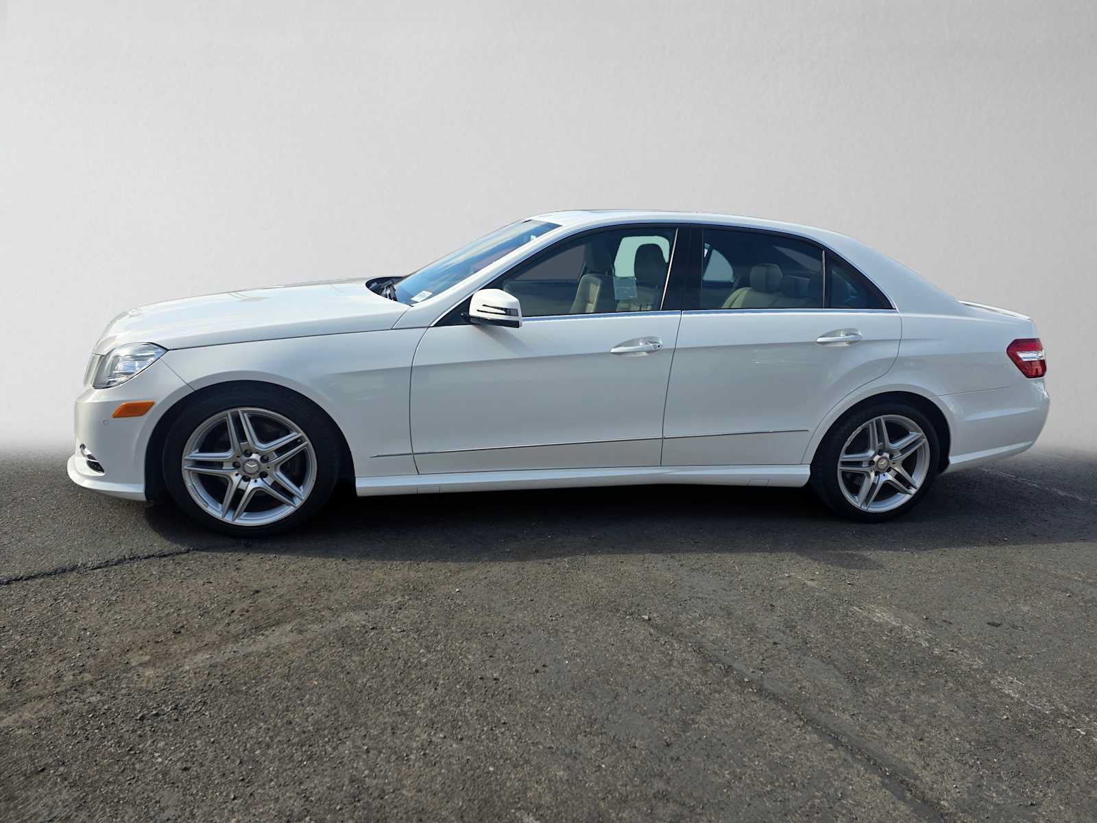 Used 2013 Mercedes-Benz E 350 Sedan image 6