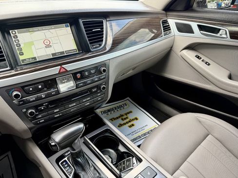 Used 2018 Genesis G80 3.8 AWD/4WD image 44