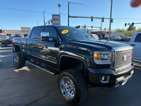 Used 2016 GMC Sierra 2500 Denali w/ Driver Alert Package image 26