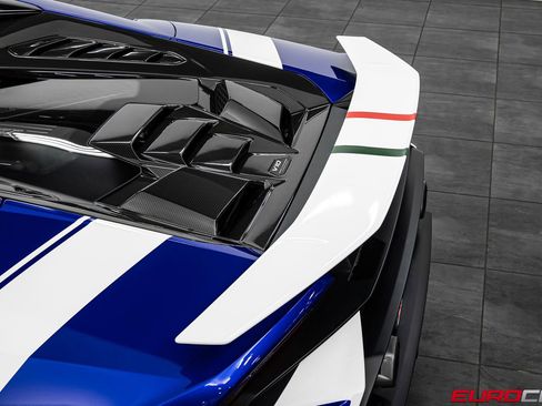 Used 2023 Lamborghini Huracan Tecnica image 20