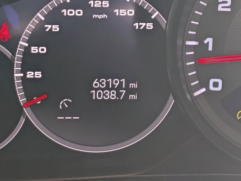 Used 2023 Porsche Cayenne Base image 24