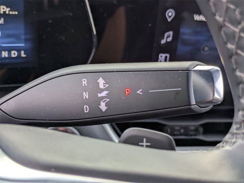 Used 2025 Chevrolet Equinox LT image 23