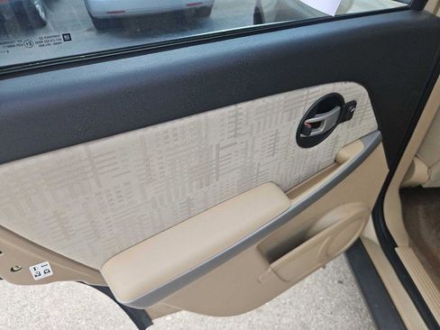 Used 2006 Chevrolet Equinox LS FWD image 25