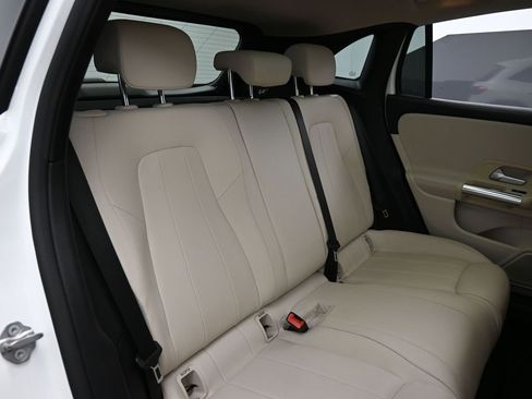 Used 2022 Mercedes-Benz GLA 250 4MATIC image 28