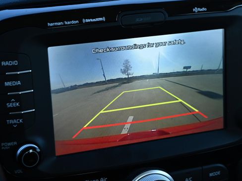 Used 2018 Kia Soul ! w/ Tech Package image 11