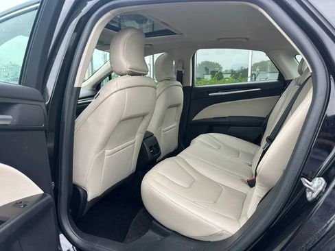Used 2018 Ford Fusion Titanium AWD/4WD image 11