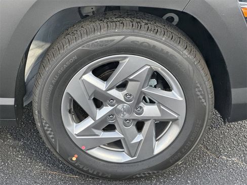 New 2026 Hyundai Kona SE image 12